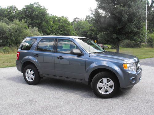 2012 ford escape xls 4 door with bruno electric scooter lift