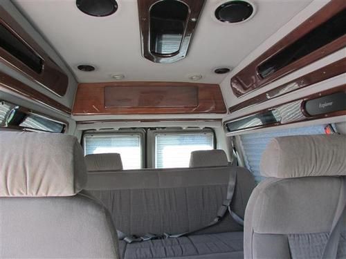 2002 ford e-250 econoline extended conversion van 2-door 5.4l