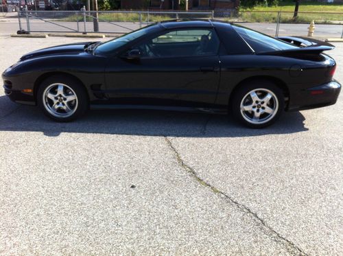 2002 pontiac firebird trans am coupe 2-door 5.7l