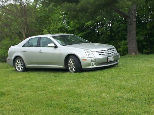 2006 cadillac sts v8 awd sedan 4-door 4.6l