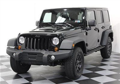 2013 wrangler unlimited 4 door moab edition 6 speed navigation 2 tops black moab