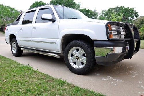 2005 chevrolet avalanche 1500 z71 crew cab pickup 4-door 5.3l