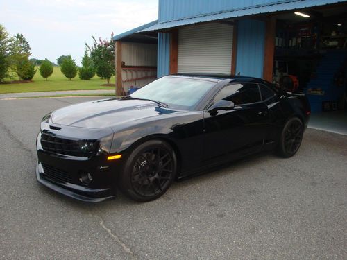 2010 chevrolet camaro ss coupe 2-door 6.2l