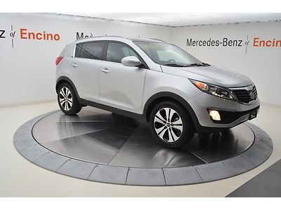 2012 kia sportage, clean carfax, 1 owner, well maintained, nav, beautiful!