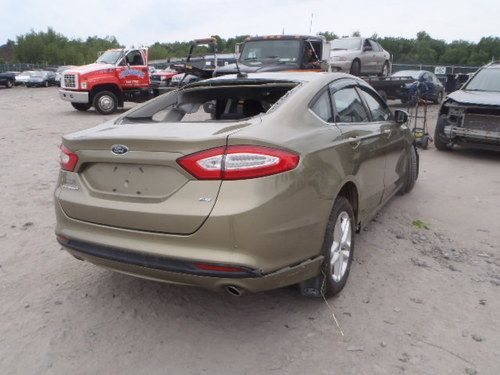 2013 ford fusion se sedan 4-door 2.5l