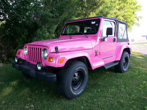 1998 jeep wrangler sahara sport utility 2-door 4.0l "barbie pink jeep"
