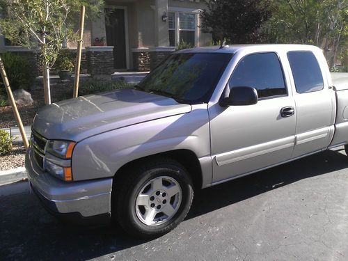 Chevy silverado c1500 crew cab 5.3l v8 vortec. automatic