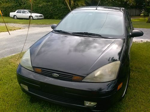 2003 ford focus zts sedan 4-door 2.0l