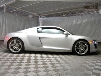 2008 audi r8! 2900 original miles! showroom condition!