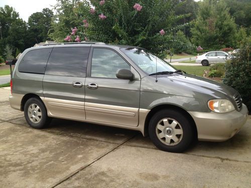 2003 kia sedona mini van