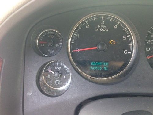 2007 Chevrolet Suburban 2500 LTZ Sport Utility 4-Door 6.0L, image 5