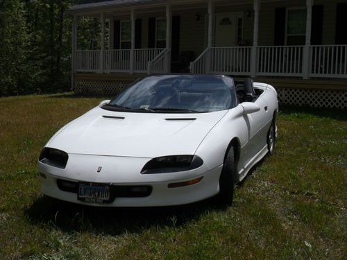 1995 chevrolet camaro base convertible 2-door 3.4l