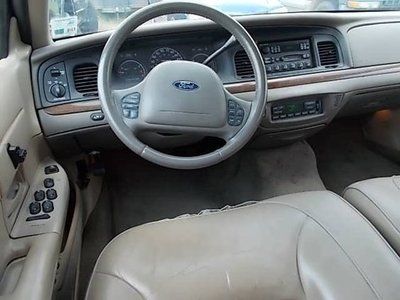 Pre-Owned Clean Low miles Must sell, image 6