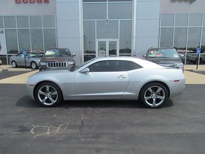 2010 chevy camaro rs v-6 automatic, leather, sunroof, great tires, looks sharp!!