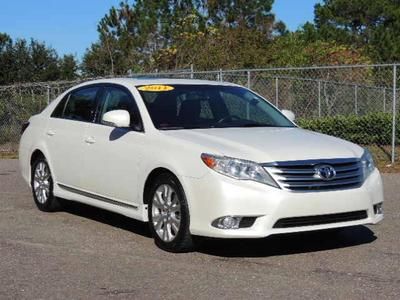 2011 toyota avalon xle blizzard pearl/black heated leather seat/memory