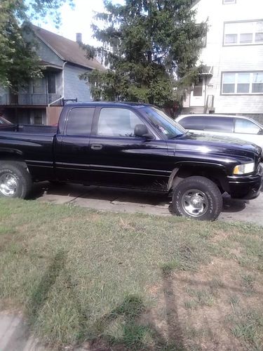 2001 dodge ram 1500, 4 door extended cab, 4x4 with 48,000 miles