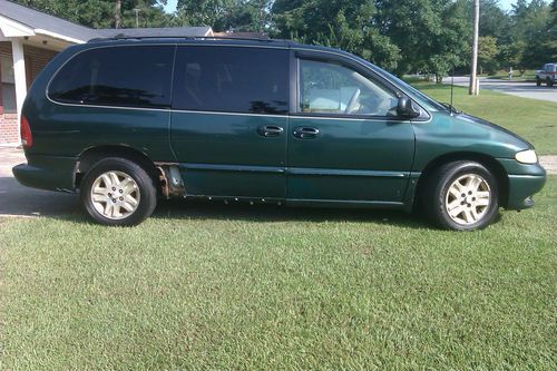 1996 dodge grand caravan  excellent work/fishing van!!!