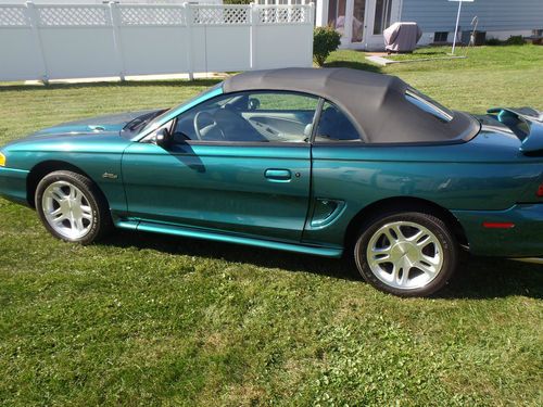 1998 ford mustang gt convertible 2-door 4.6l