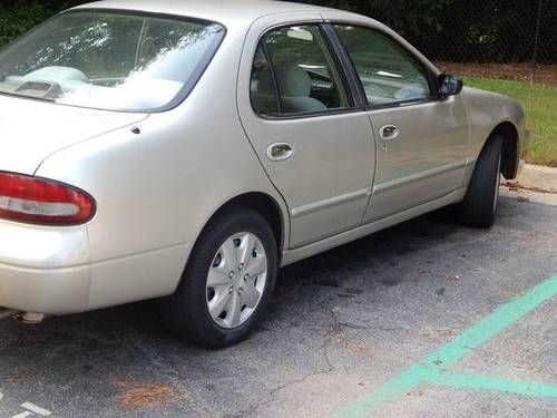 1997 nissan altima gxe sedan - 155k miles