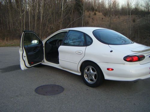 1999 ford taurs sho