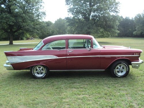 1957 chevrolet bel air sedan 2-door