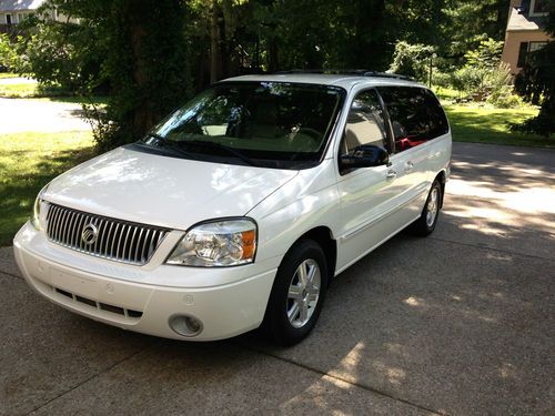 2005 mercury monterey premier 7 passenger van... fold down seats...