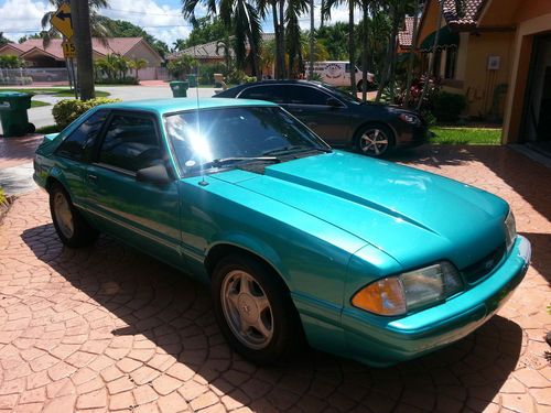 1993 Ford Mustang LX Hatchback 2-Door 5.0L, image 3