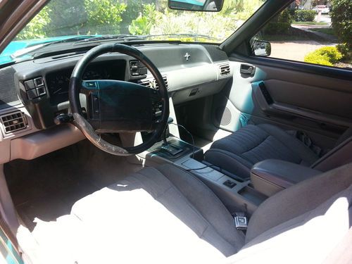 1993 Ford Mustang LX Hatchback 2-Door 5.0L, image 8