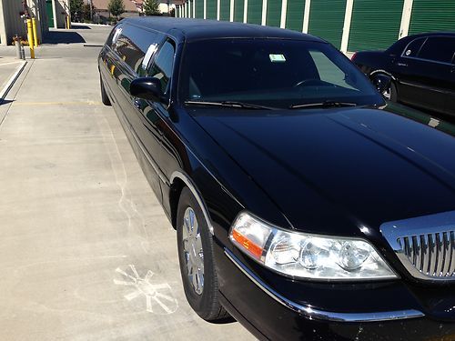 05 Lincoln Town Car Limousine 120