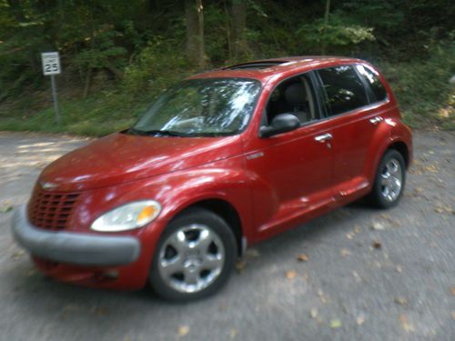 2001 chrysler pt cruiser limited wagon 4-door 2.4l great mpg, like new!