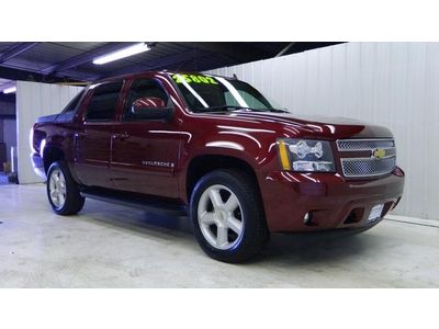 We finance,we ship,gm certified,bumber 2 bumperwarranty,low miles,20's,cloth