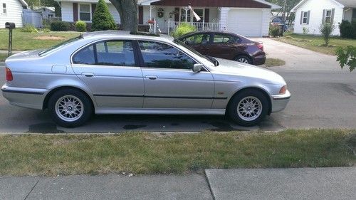 1997 bmw 528i base sedan 4-door 2.8l