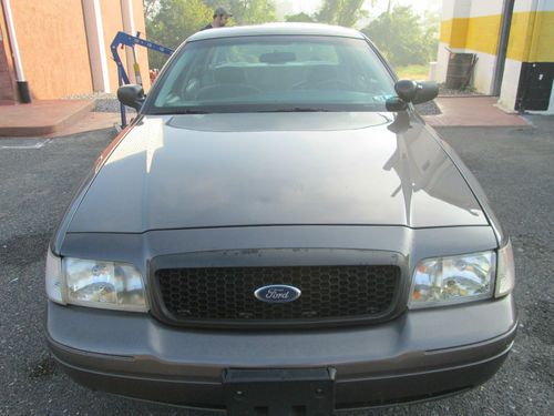 2001 ford crown victoria police interceptor sedan 4-door 4.6l