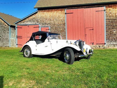 Mg td replica classic british sports car