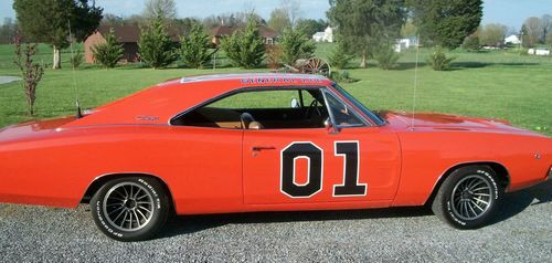 1968 dodge charger general lee /signed