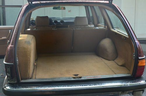 Mercedes 300TD Wagon 1982, image 3