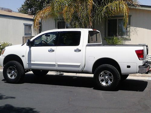 2004 nissan titan xe crew cab pickup 4-door 5.6l