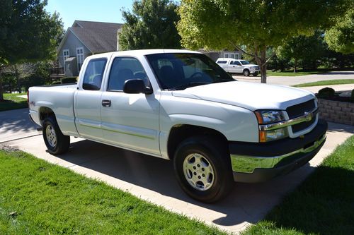 2003 chevrolet silverado 1500 extended cab ls 4 wd 8 foot bed