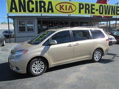 2011 sienna xle, leather, rear dvd, we finance