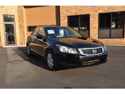 4dr I4 Manual 2.4L CD 4 Cylinder Engine