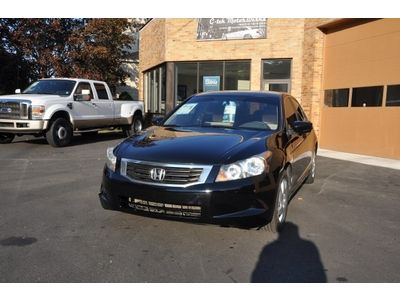 4dr I4 Manual 2.4L CD 4 Cylinder Engine