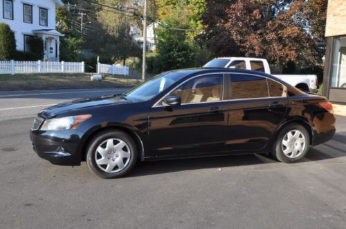 4dr I4 Manual 2.4L CD 4 Cylinder Engine