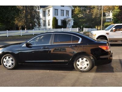 4dr I4 Manual 2.4L CD 4 Cylinder Engine