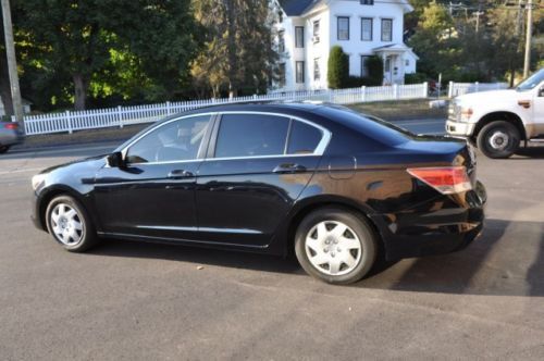 4dr I4 Manual 2.4L CD 4 Cylinder Engine