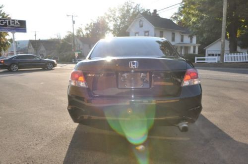 4dr I4 Manual 2.4L CD 4 Cylinder Engine