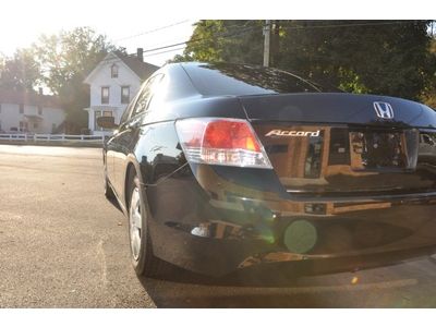 4dr I4 Manual 2.4L CD 4 Cylinder Engine