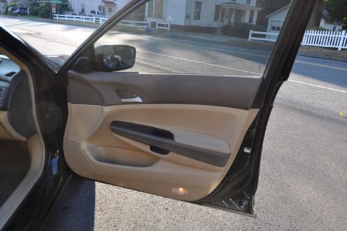 4dr I4 Manual 2.4L CD 4 Cylinder Engine