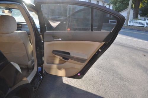 4dr I4 Manual 2.4L CD 4 Cylinder Engine