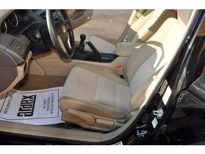 4dr I4 Manual 2.4L CD 4 Cylinder Engine