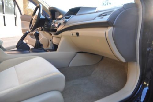 4dr I4 Manual 2.4L CD 4 Cylinder Engine